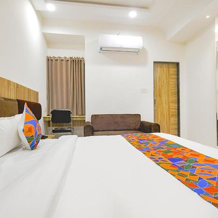 אינדורה Fabhotel Suraj Kunj מראה חיצוני תמונה